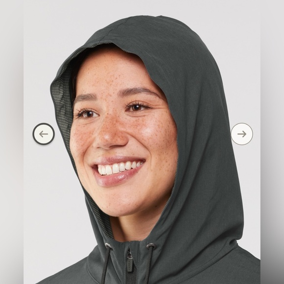 Vuori Women’s Outdoor Trainer Javket in mauve! - Picture 6 of 9